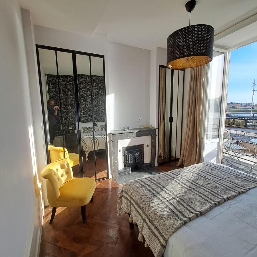 Center Macon Charmant Appartement Avec Vue Sur La Saone Ngoại thất bức ảnh